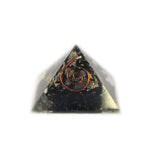 Pyramide d'Orgonite de 25 mm avec pépites et cuivre