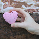 Heart bath bomb 70g - Yang &amp; Rose