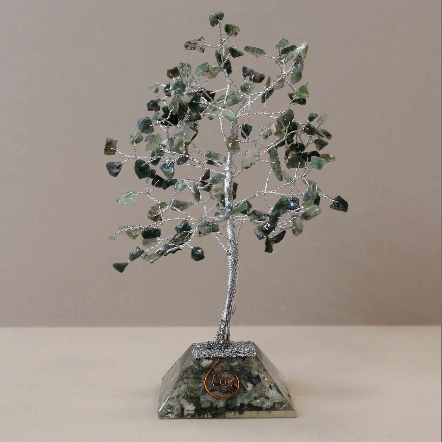 Arbre en pierre avec base en organite - 160 pierres - Moss Agate