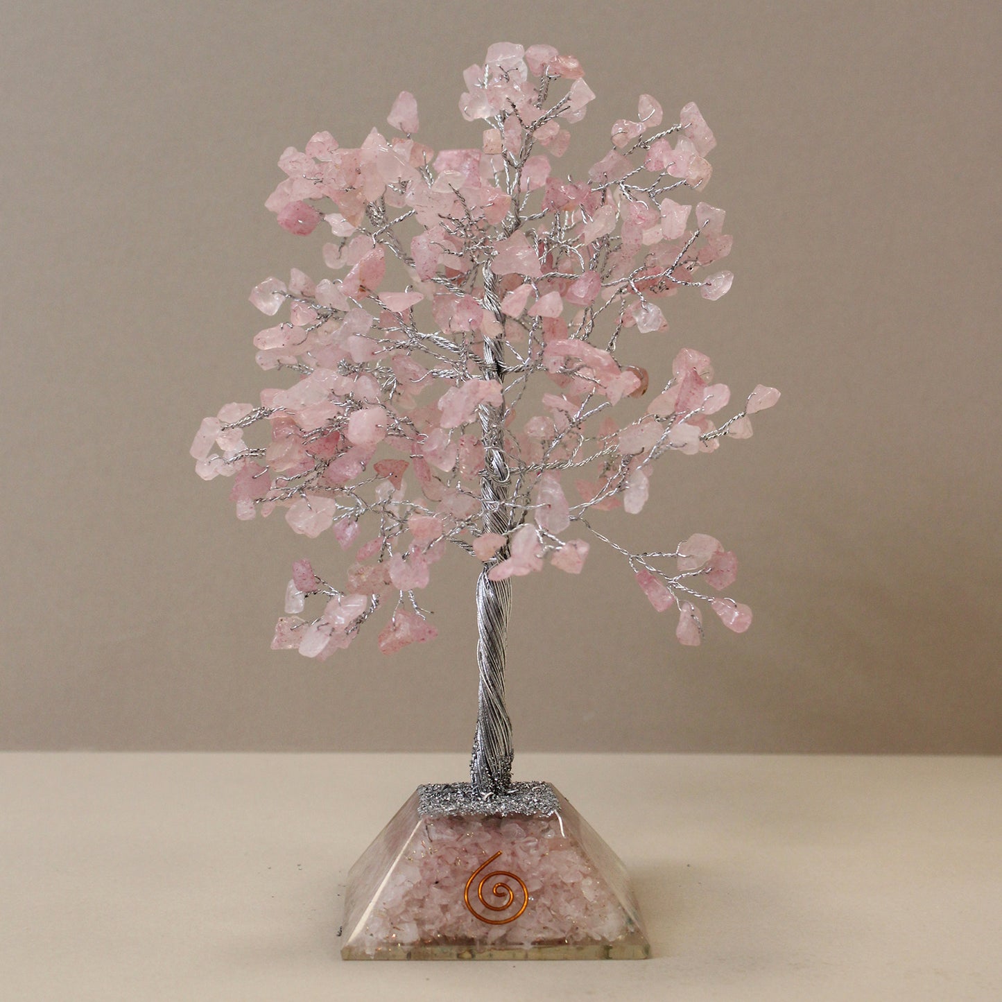 Arbre à pierres précieuses avec base en organite - 320 pierres - Quartz rose